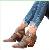 Botas con correa estilo cruz romana